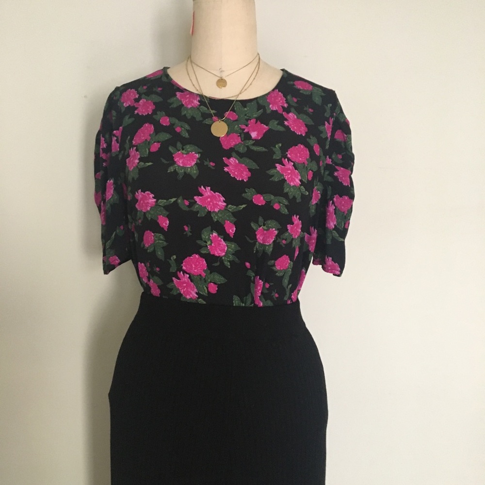 Who What Wear rose print ruched sleeve blouse